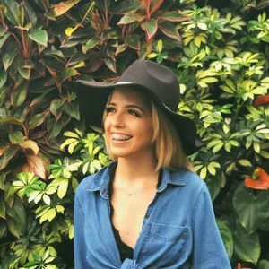 Meet your Posher, Jennifer